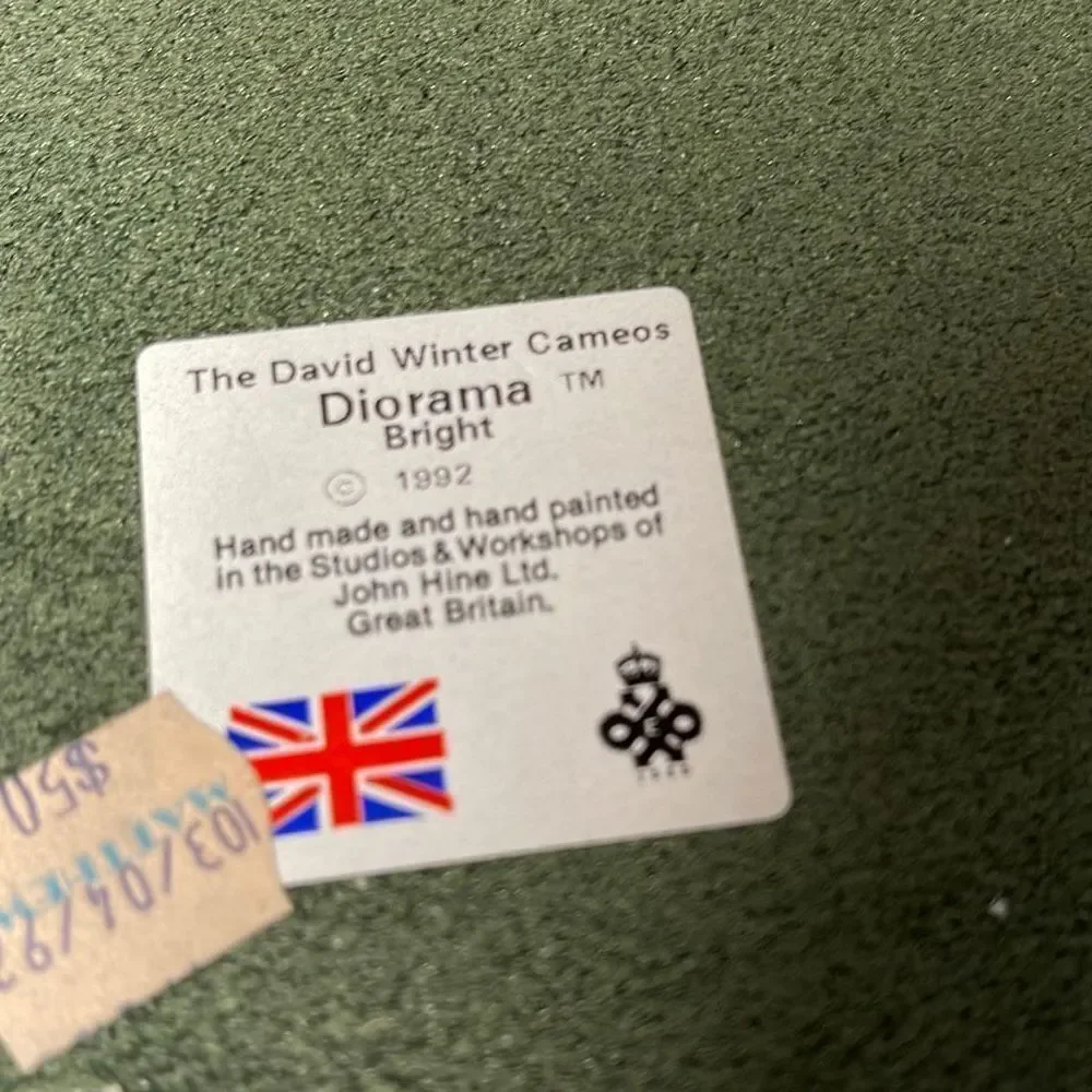 David Winter Cameos Diorama Bright 1992 BASE ONLY‎